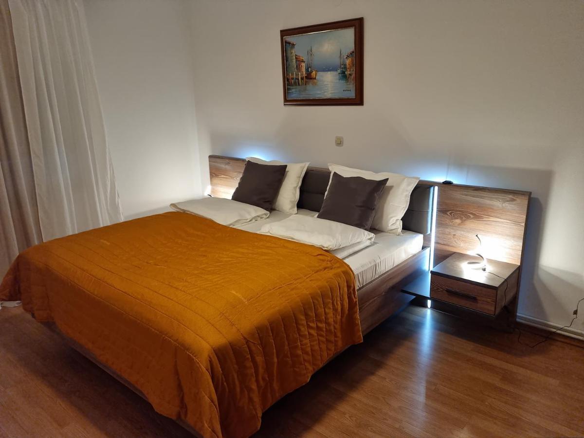 Apartments Zoretic Malinska Exterior photo
