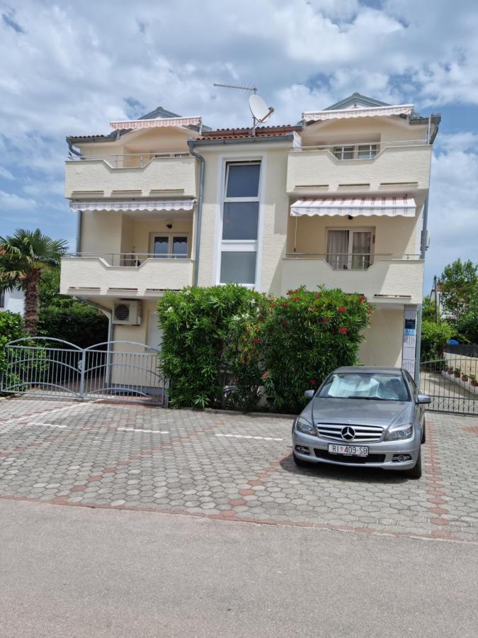 Apartments Zoretic Malinska Exterior photo
