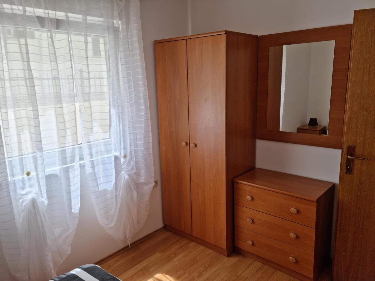 Apartments Zoretic Malinska Exterior photo